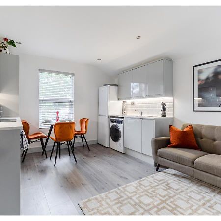 Cozy And Stylish 2 Bedroom Flat In Greater ロンドン エクステリア 写真