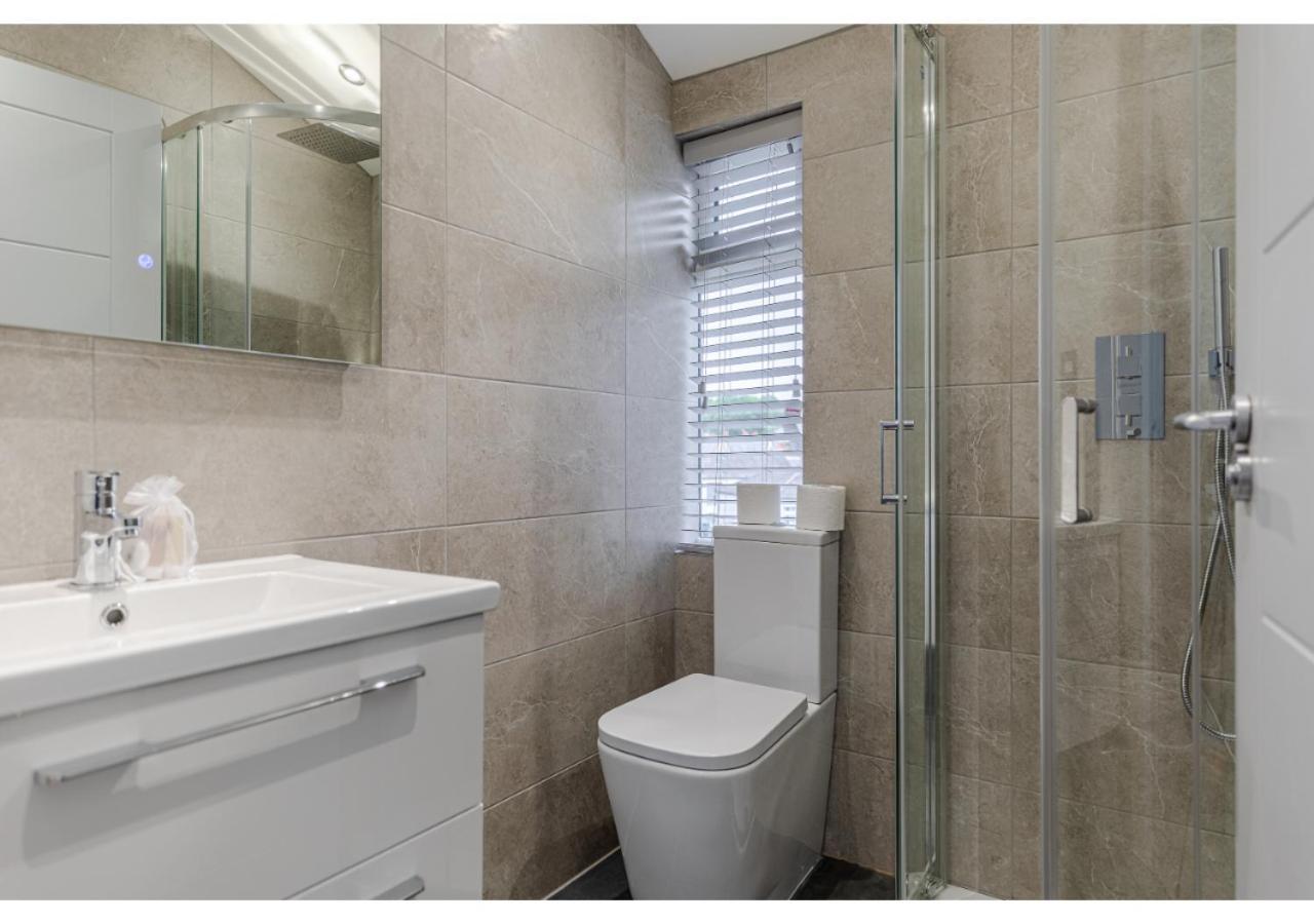 Cozy And Stylish 2 Bedroom Flat In Greater ロンドン エクステリア 写真