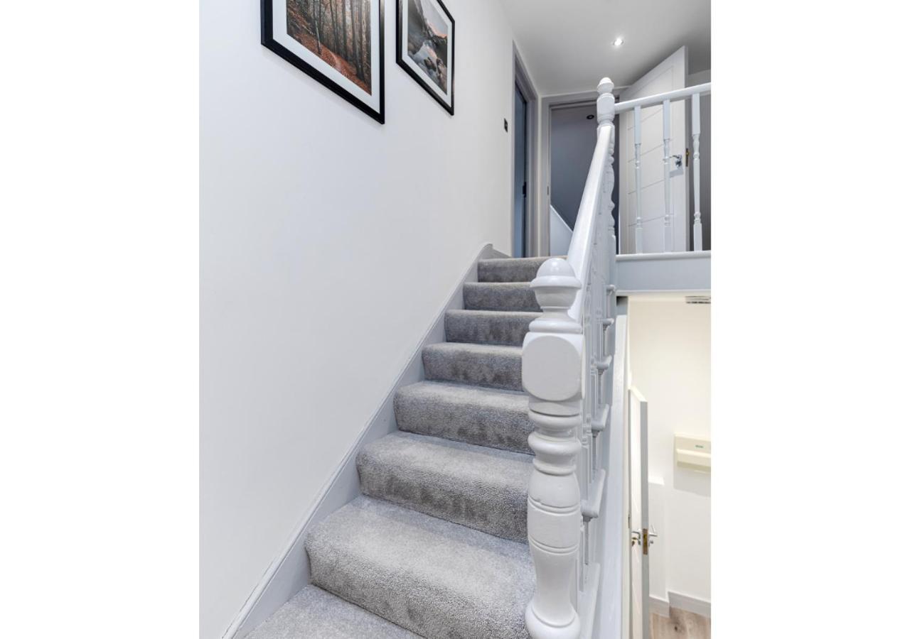 Cozy And Stylish 2 Bedroom Flat In Greater ロンドン エクステリア 写真